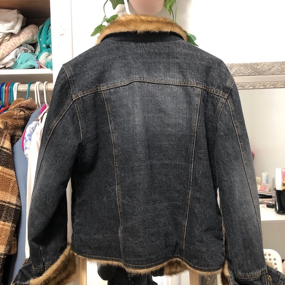 AUTHENTIC 90s denim faux fur trim jacket!! - Picture 2 of 4